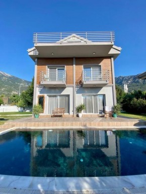 Villa Lidya